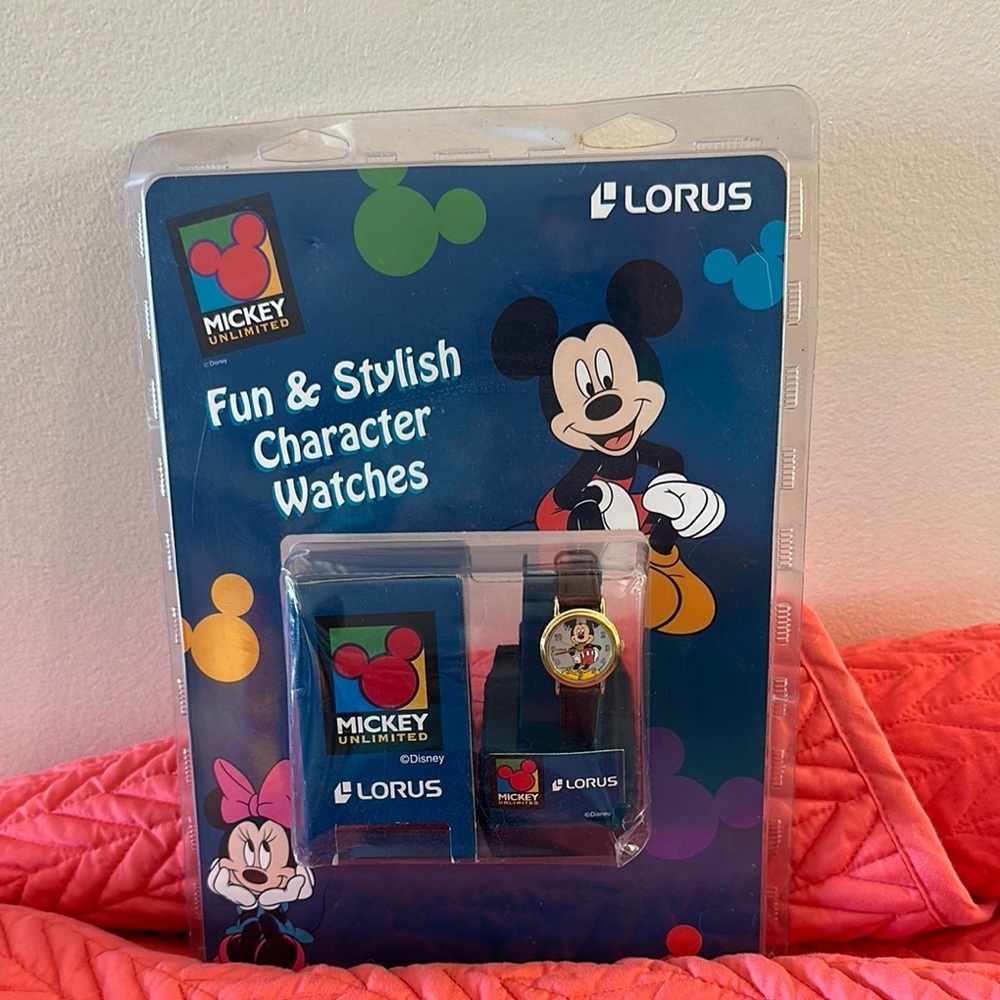 New in Package Vintage Lorus Disney Mickey Mouse Character Watch
